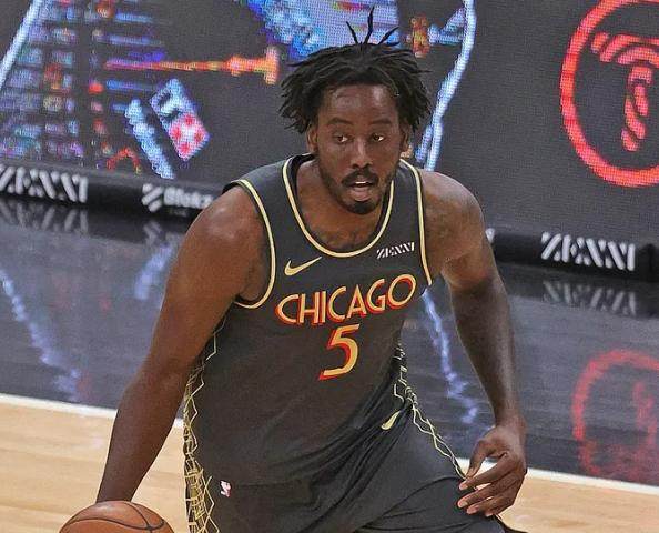 yl7703永利-17份保障合同在手 谁将会成为马刺新赛季的弃儿