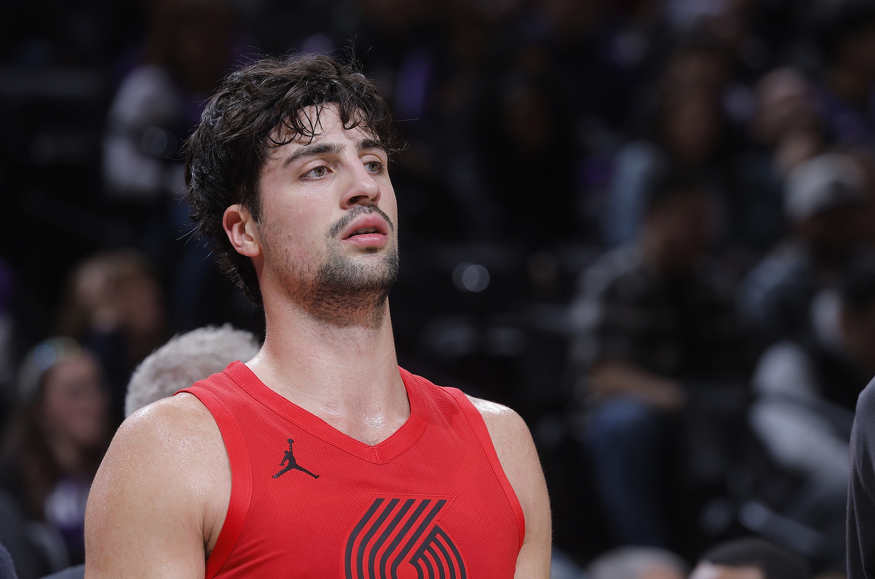 yl7703永利-把锅背好！阿夫迪亚19中7&amp;三分12投仅2中 还有7失误！